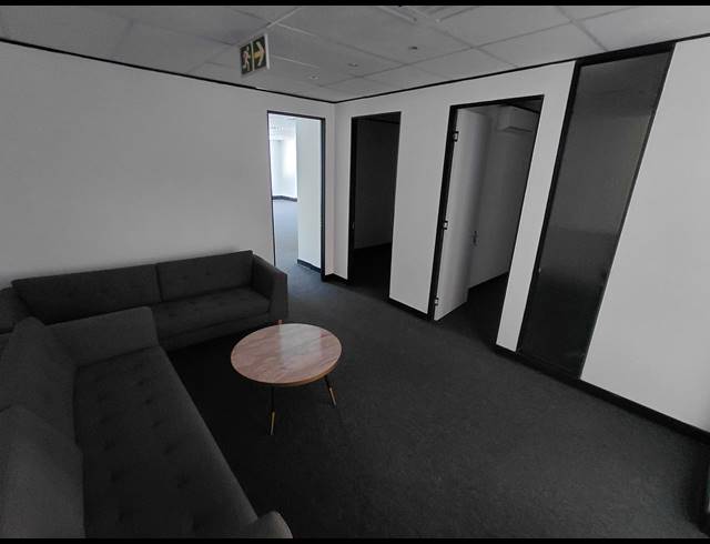210M² OFFICE TO LET IN BRYANSTON